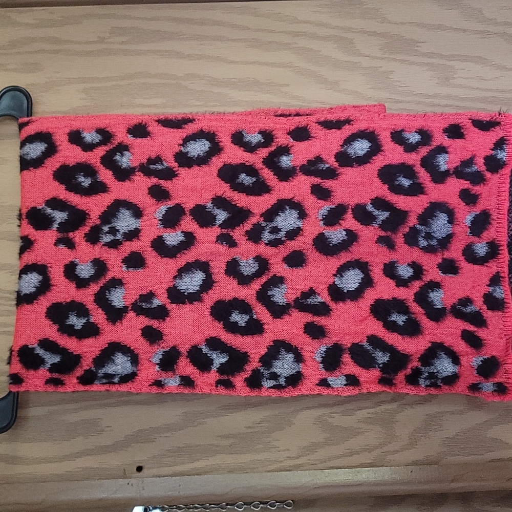 TORRID PINK LEOPARD BLANKET SCARF: NWT